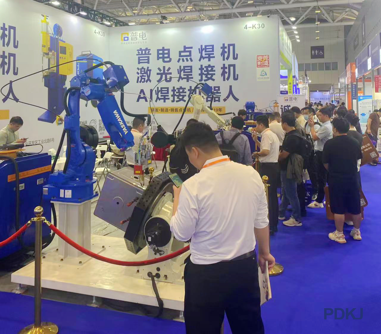 4af4f962dc7b5781636f5f194a3b56b