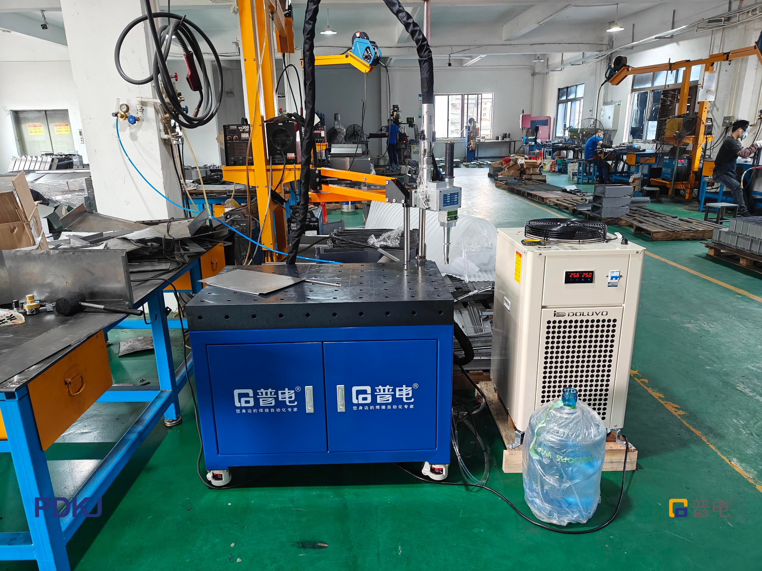 efbd3646ff53e7e70bd2efc2148bbddb_compress